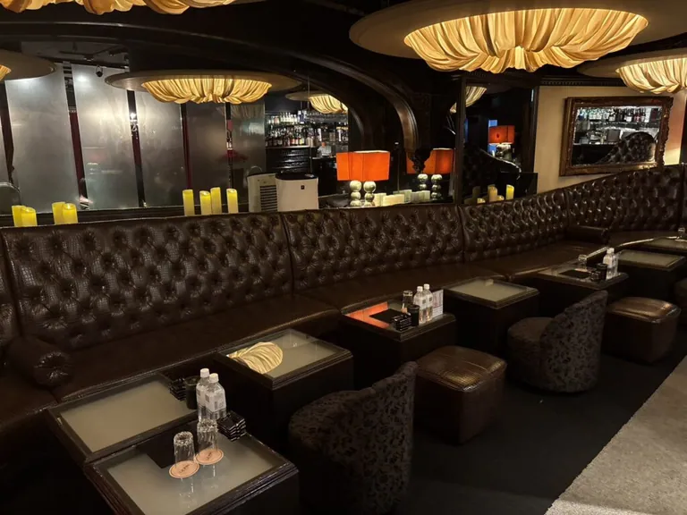 ルパンの店内