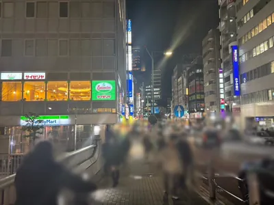 スパイスへの道順 7／9：左手二つ目の路地も超えて直進をします。