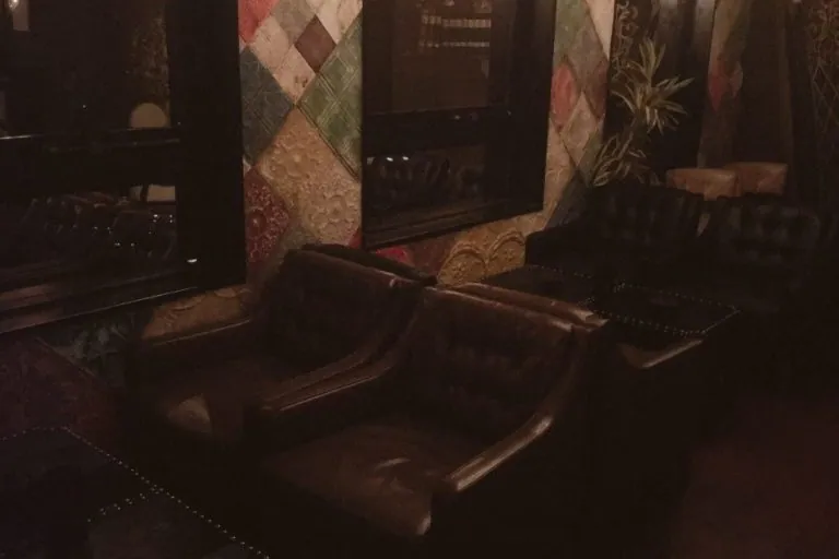 ロジックの店内
