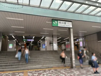 アジトへの道順 1／8：市川駅北口を出ます。