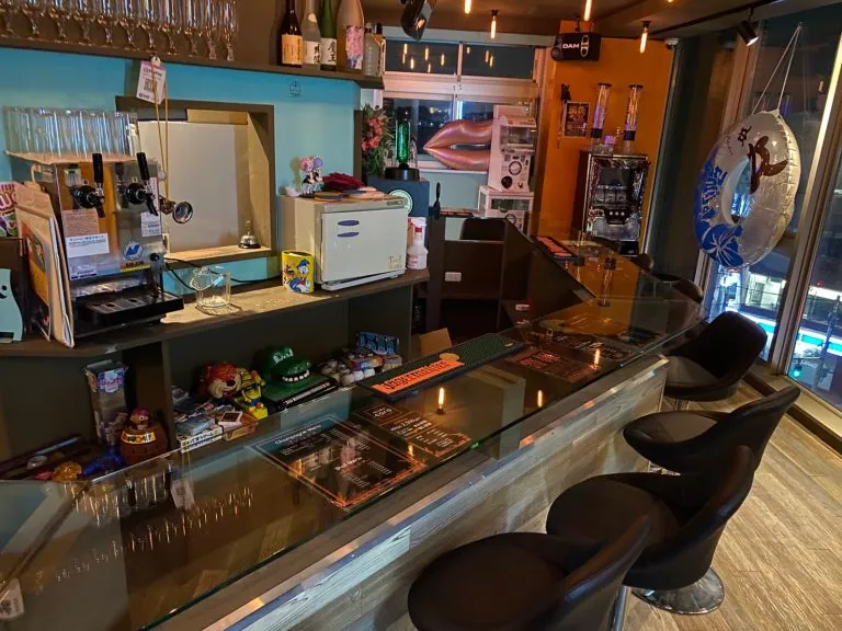 カーラの店内