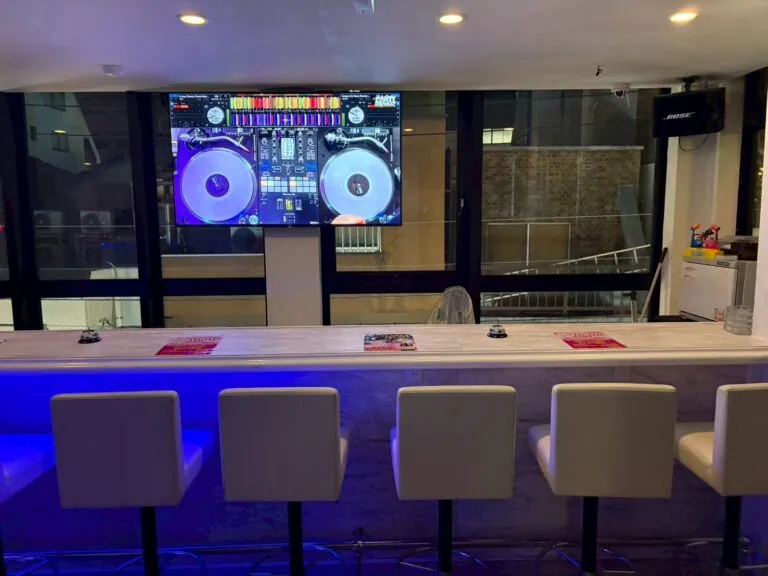 ふるーる （Girl’s bar Fleur）の店内