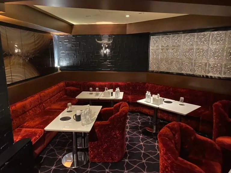 ロアーの店内
