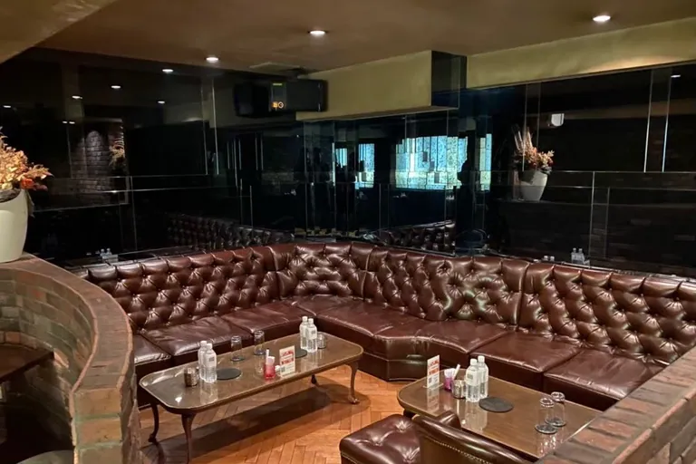 アネラ (ANELA)/旧ソムニオの店内