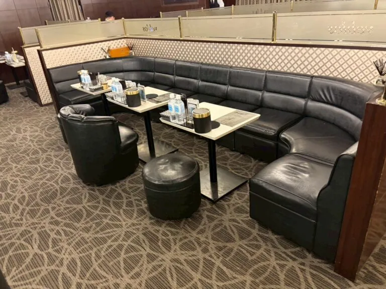 ヴィブロスの店内