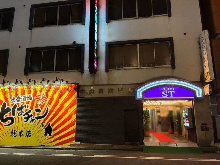 かえでのへやの店内