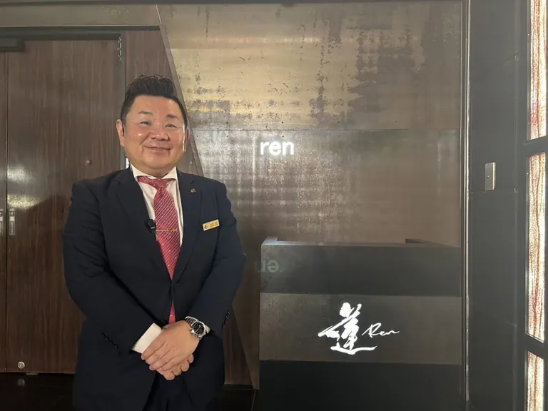 蓮 (レン)の店内