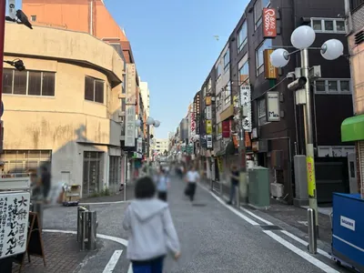 ガールズコレクションへの道順 8／11：左手路地を左折します。