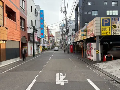 コロン （Girl’s bar & Lounge COLON）への道順 7／10：直進します。