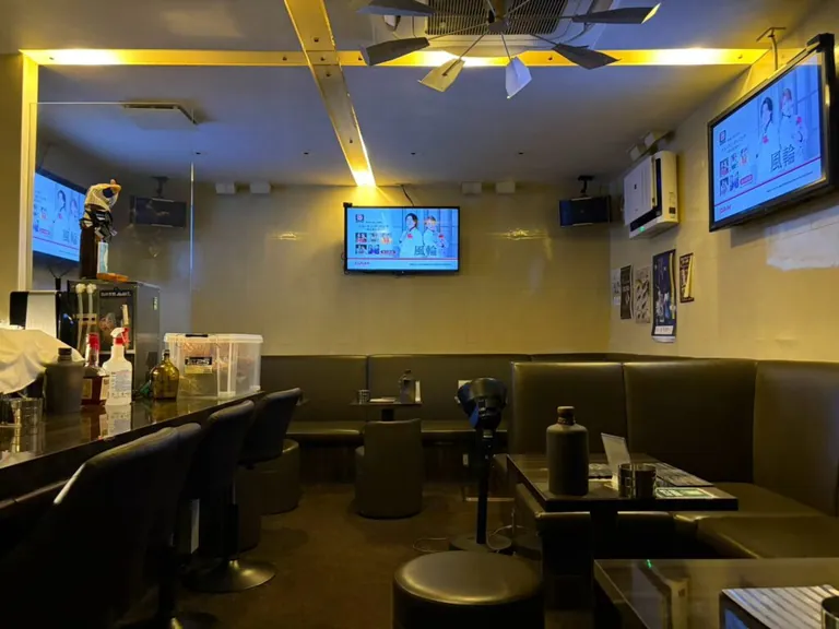バーディーの店内