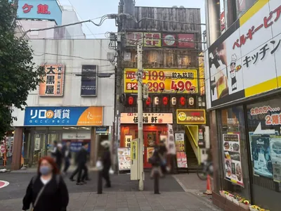 レインへの道順 4／11：突き当りを右折します。