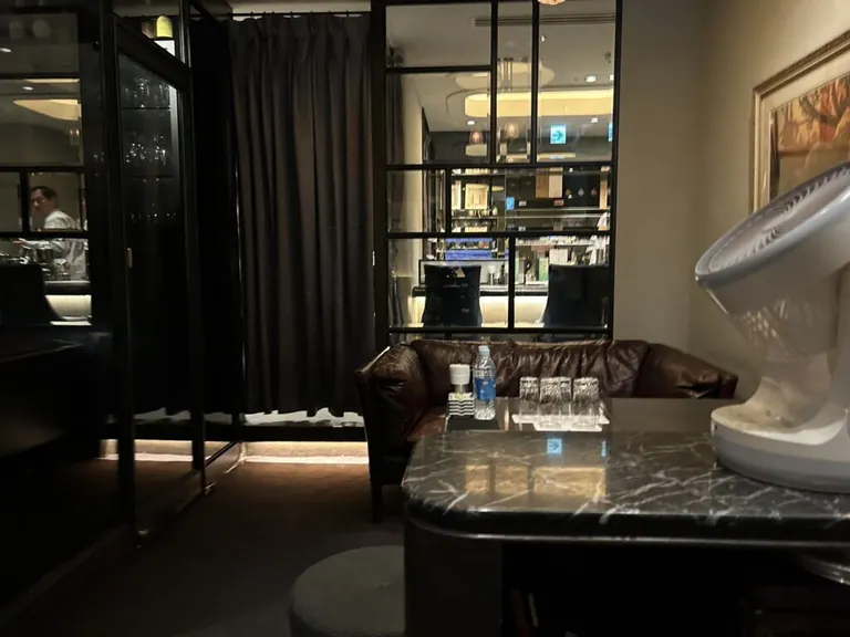 ミューシャの店内