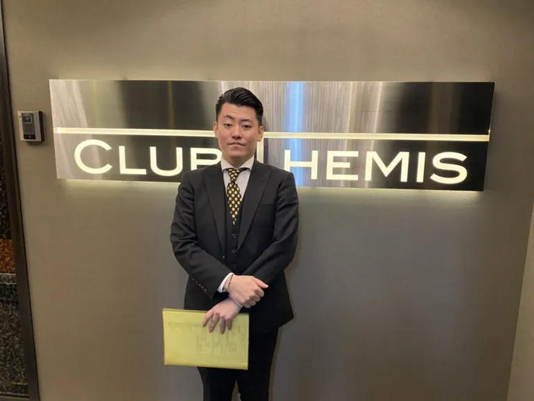 松戸 テミスの店内
