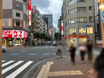 ディザイアへの道順 5／8：二つ目の十字路を右折します。