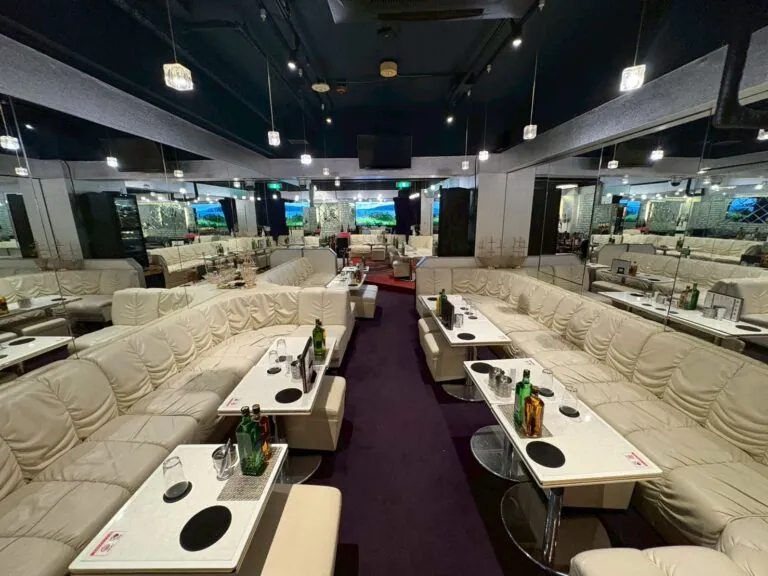 飯田橋 トウキョウオンザドリームの店内