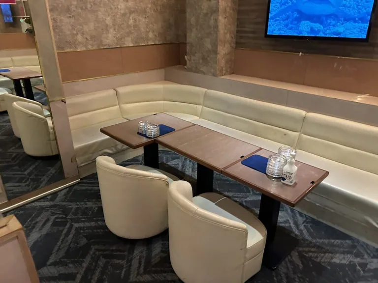 ファインの店内