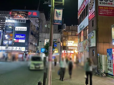 ルパンへの道順 3／5：突き当りを右折します。