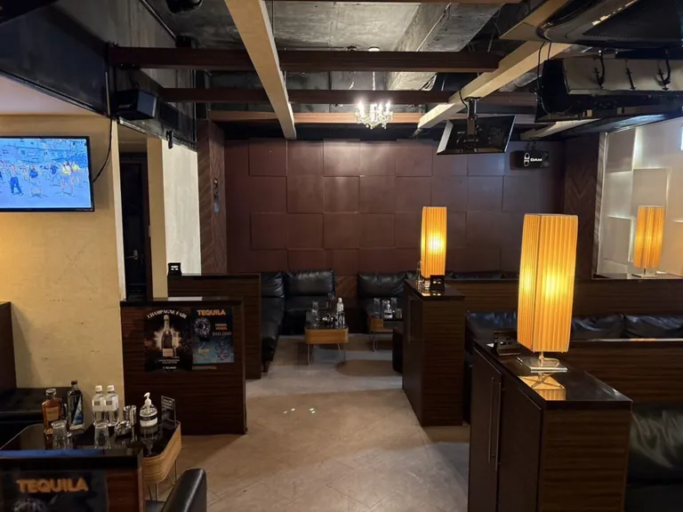 ラトゥールの店内