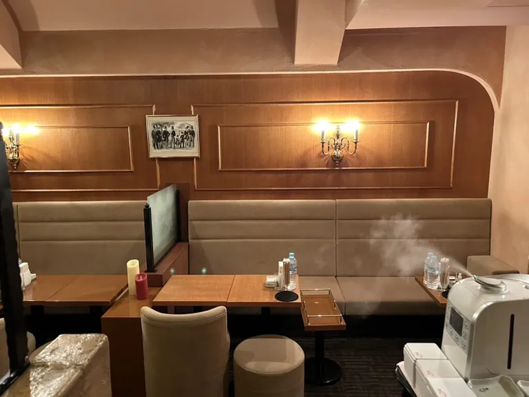 毛利 （もうり）の店内