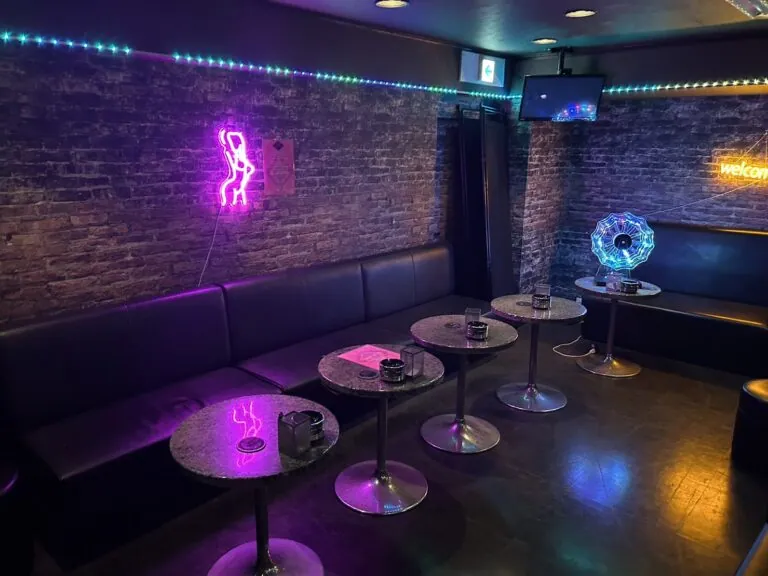 吉祥寺　A3 （ラグジュアリークラブエースリー）の店内