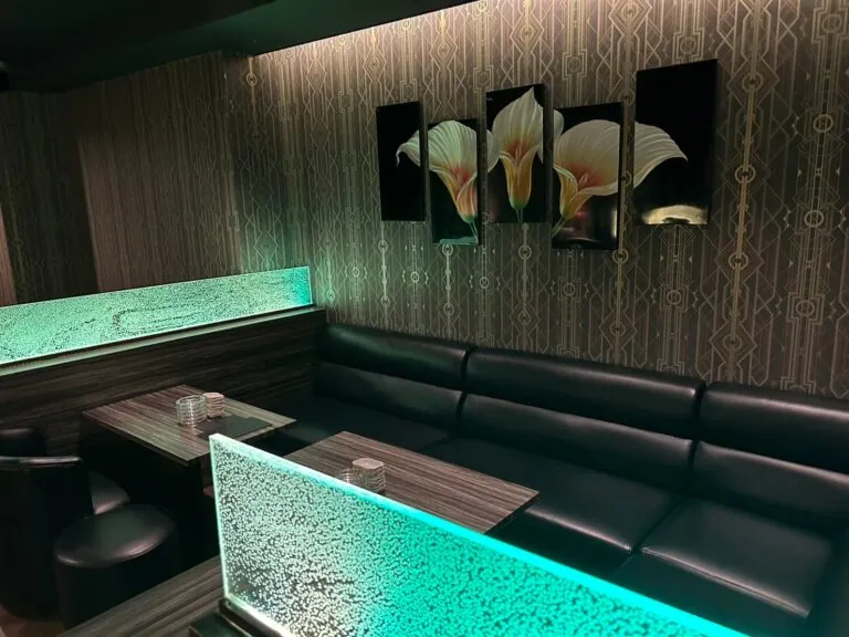 ダックスクイーンの店内