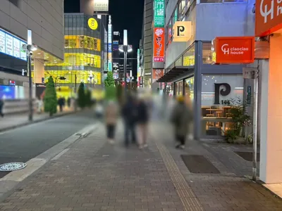 フェアリーへの道順 4／6：直進します。