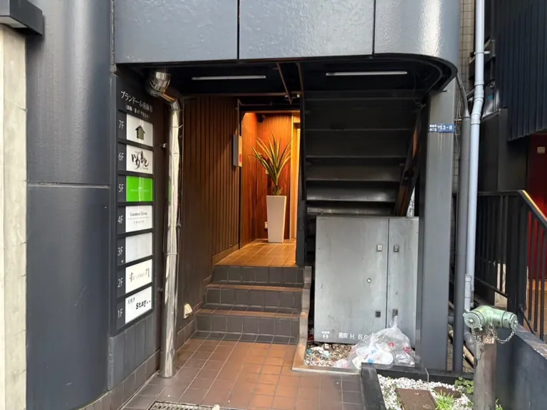 37 （サンナナ）の店内