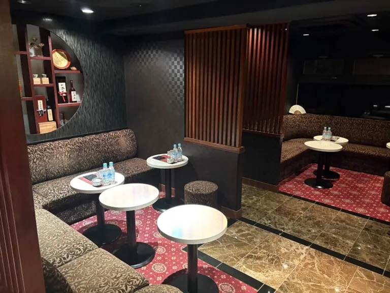 庭園の店内