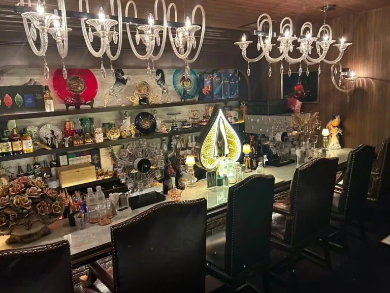 ベネ東京の店内