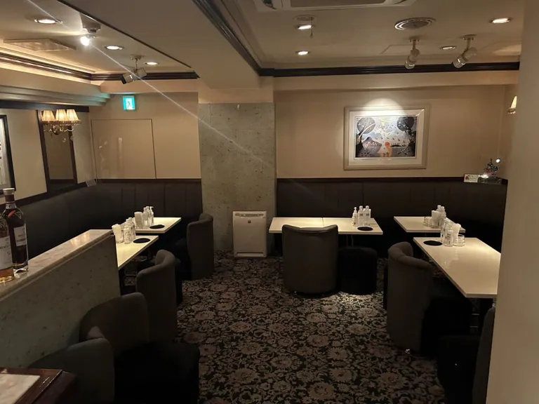 久子 （ヒサコ）の店内