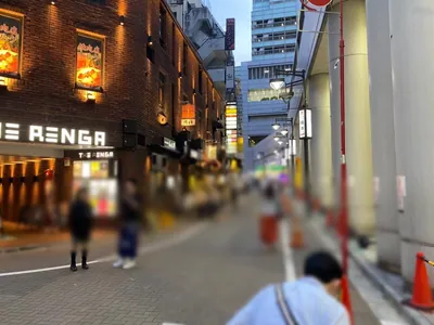 ファイブへの道順 5／7：路地に入ったら直進をします。