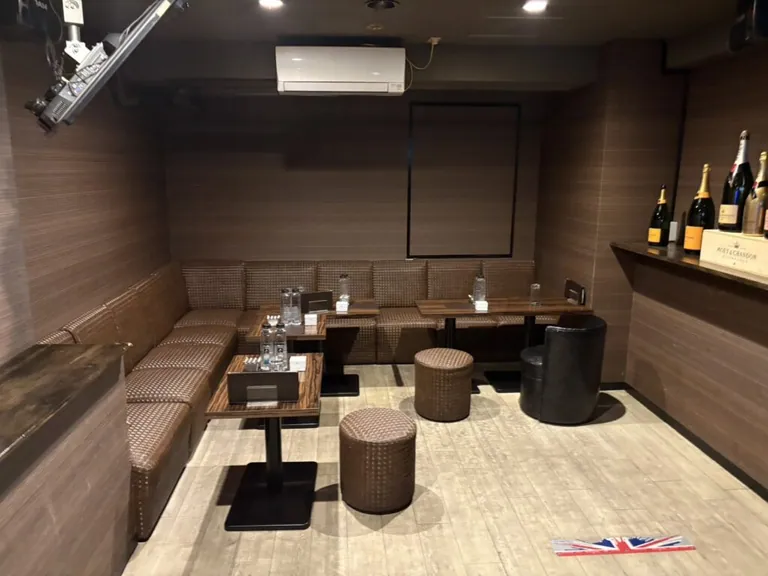 ロジャーの店内