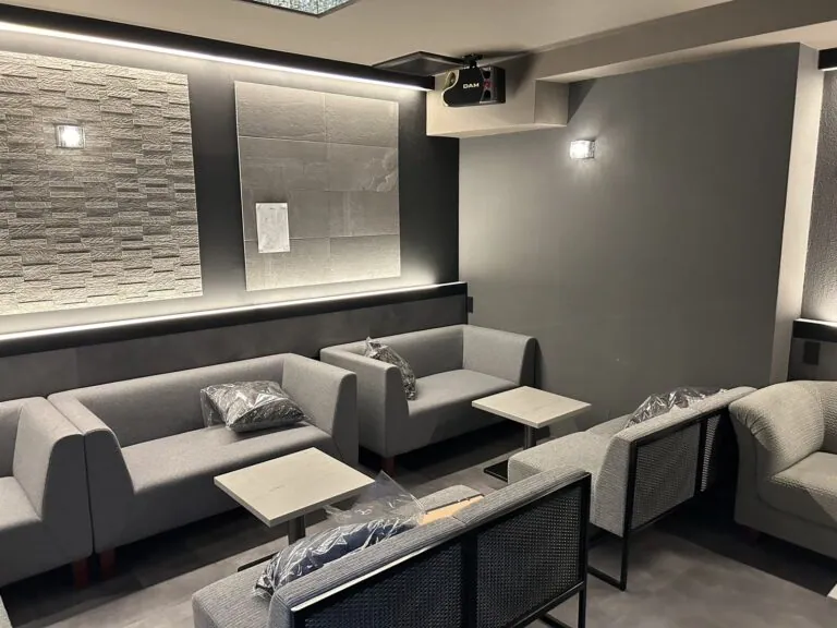 ダリの店内