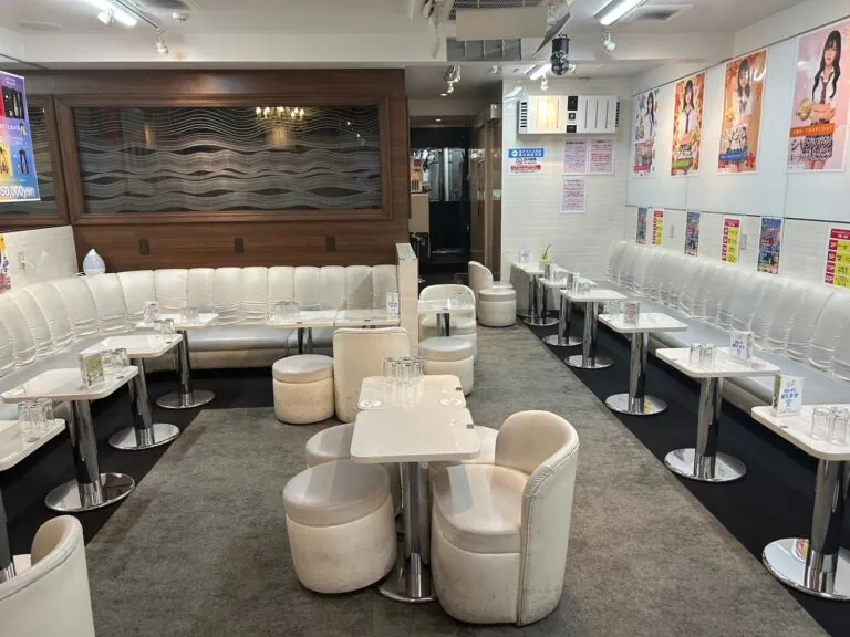 はちみつくろーばーの店内