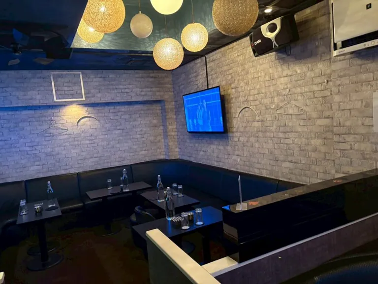 プリズムの店内