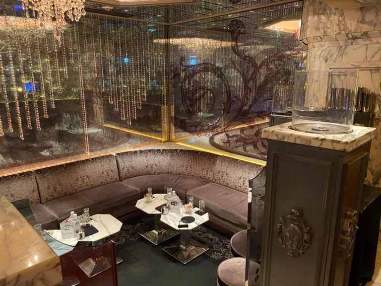 ヴェルージュの店内