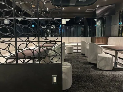 花蝶 （ハナチョウ）の店内