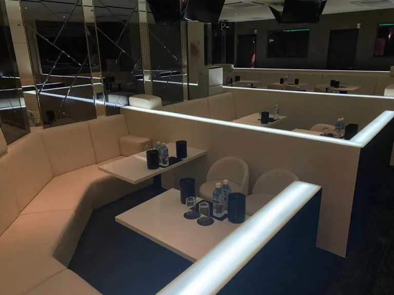 ヴィオラの店内