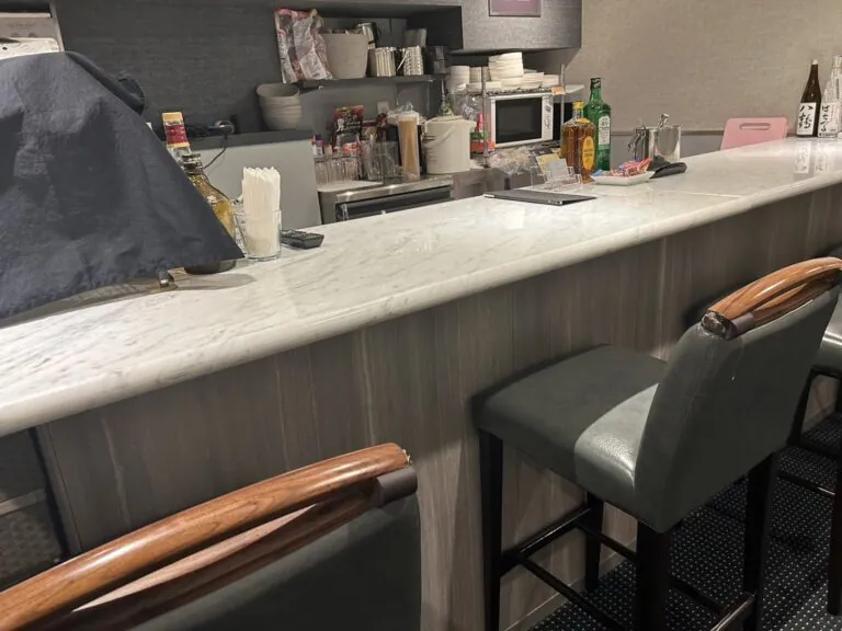 ヒルコレスナックの店内