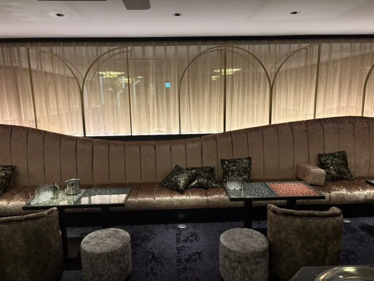 ボリバードの店内