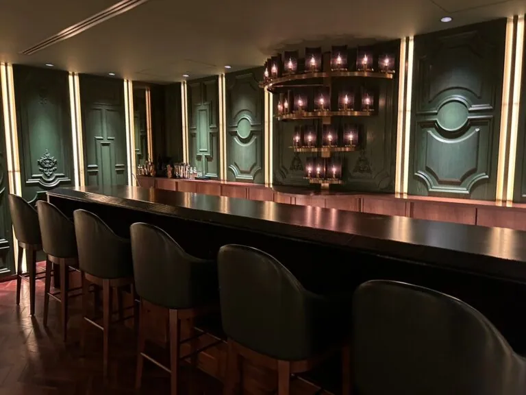 DIX （ディーアイエックス）の店内
