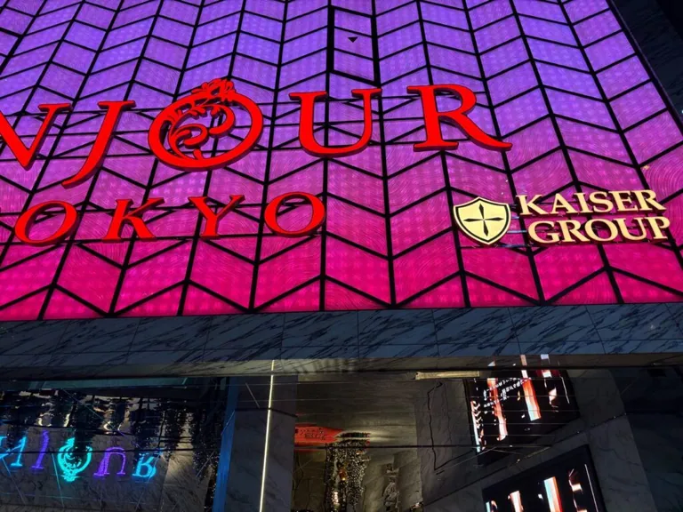アンジュールの店内