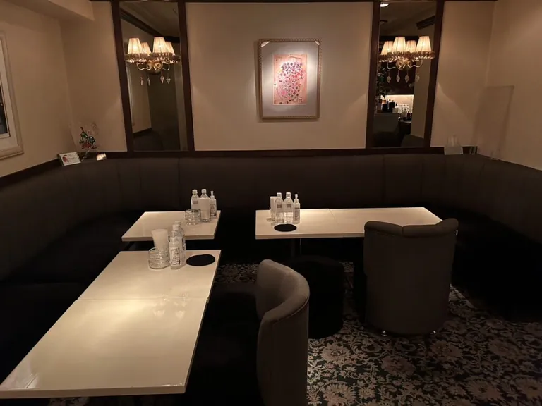 久子 （ヒサコ）の店内
