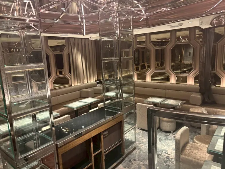 叡 （エイ）の店内