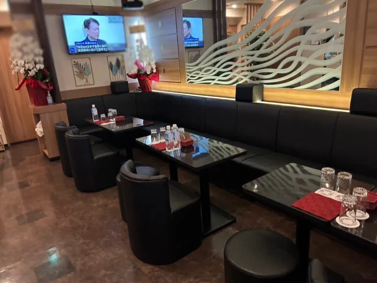 ダコールメイ （D’ACCORD May）の店内