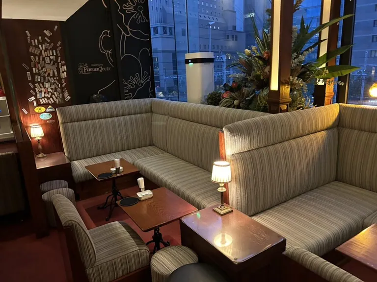 あやの店内