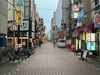 ゼロへの道順 5／7：仲町通りを直進します。