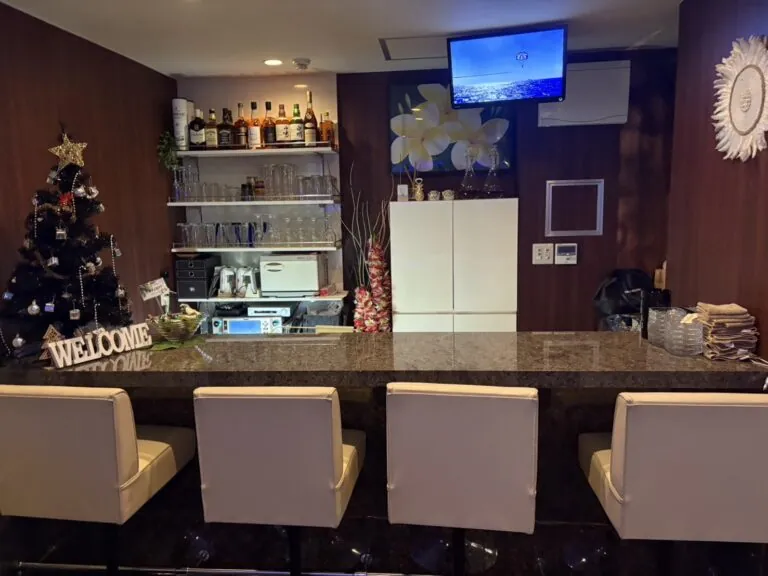 北浦和 オハナの店内