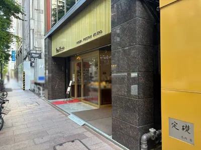 ルジャルダン （Le jardinⅠ）への道順 9／9：少し進むと右手に銀座ルジャルダンの入る「銀座ピアースビル」があります。