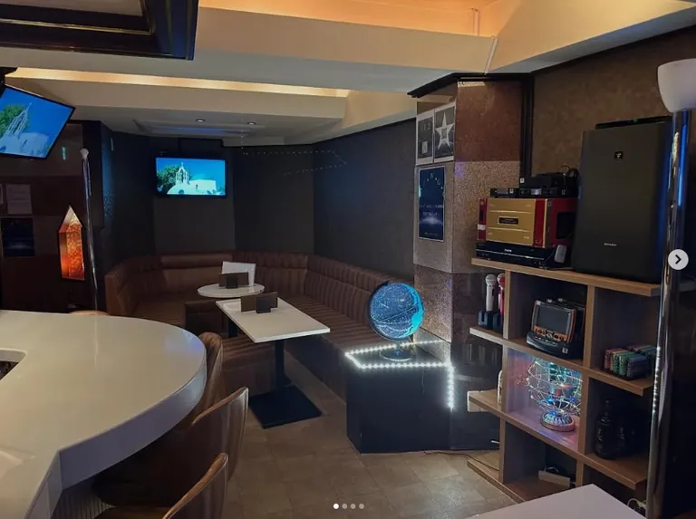 U2 (ユーツー)の店内
